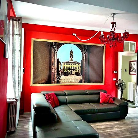 Dolce Eporedia Intero Alloggio Nel Centro Storico Ivrée Extérieur photo